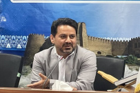 مناظرات دانشجویی تمرین گفت‌وگو و انتقاد با ارائه راهکار است