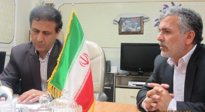 در جلسه ای با حضور رئیس دانشگاه جامع علمی کاربردی لرستان و مدیر کل آموزش و پرورش استان، تفاهم نامه همکاری با هدف ایجاد تعامل و استفاده از ظرفیت های متقابل برای توسعه رشته‌های فنی‌حرفه ای و کاردانش و انجام پژوهش‌های علمی، به  امضای طرفین رسید . 