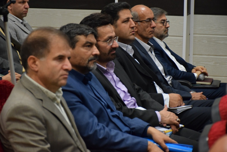 دانشگاه جامع علمی کاربردی نقش موثری در توانمندسازی افراد دارد