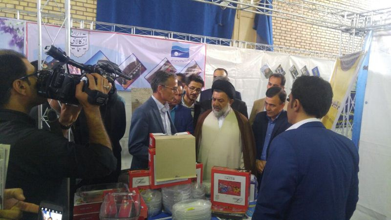 نماینده ولی فقیه در لرستان عنوان کرد: برپایی نمایشگاه دستاوردهای دانشگاه علمی کاربردی، گام مهمی است برای ایجاد اشتغال