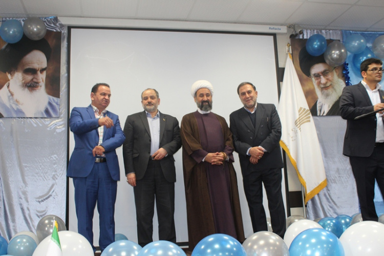 دانش‌آموختگان برگزیده دانشگاه علمی‌کاربردی لرستان تجلیل شدند