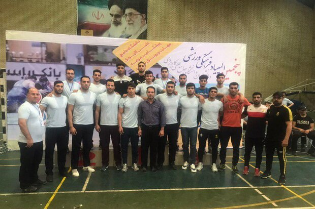 قهرمانی تیم کشتی دانشجویان دانشگاه علمی‌کاربردی لرستان در المپیاد ورزشی