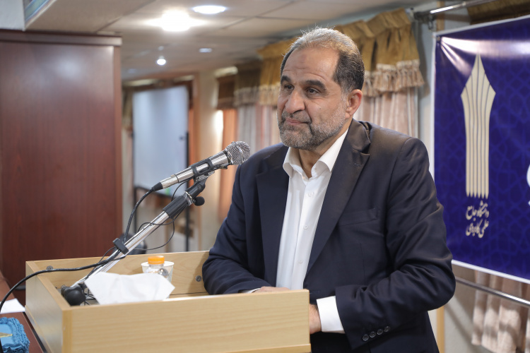 مهم‌ ترین مساله حال حاضر دانشگاه جامع علمی کاربردی ، ترویج خودباوری دانش آموختگان است